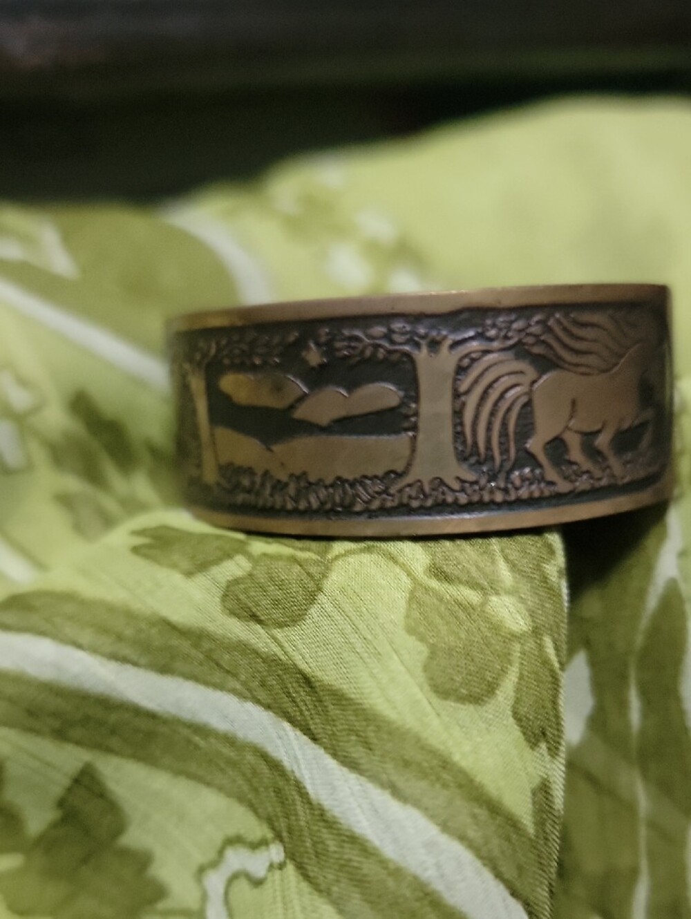 Artisan Bronze-Tone Horse Motif Cuff Bracelet - Picture 3 of 6